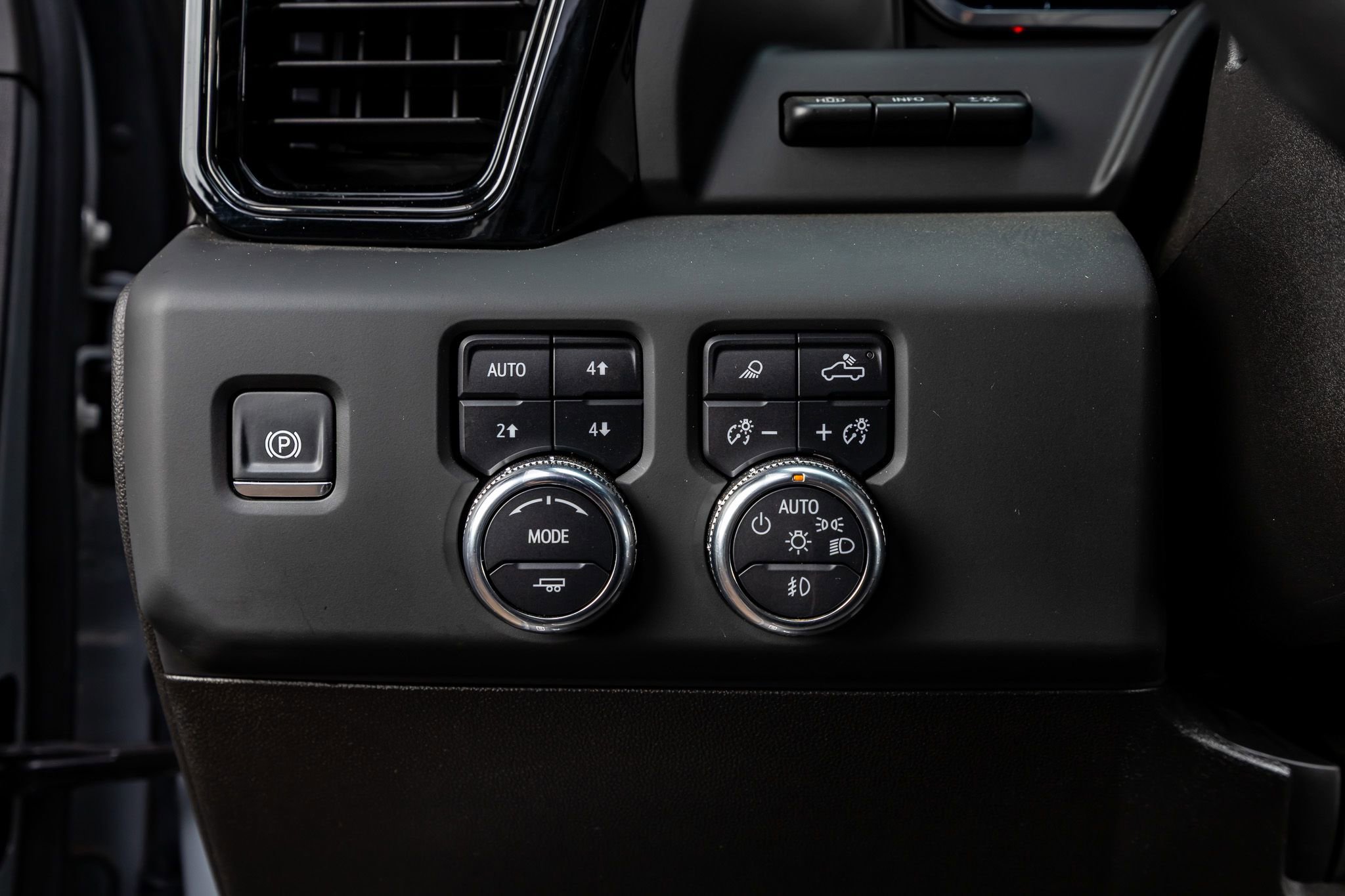 Used 2024 GMC Sierra 2500 AT4X image 22