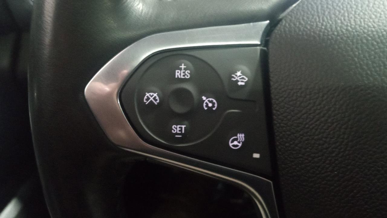 Used 2021 Chevrolet Traverse Premier AWD/4WD image 19