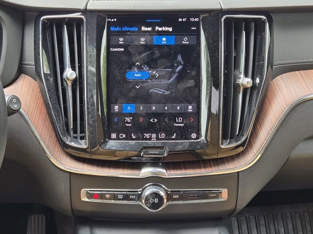 Used 2023 Volvo XC60 B5 Ultimate w/ Protection Package Premier FWD image 18