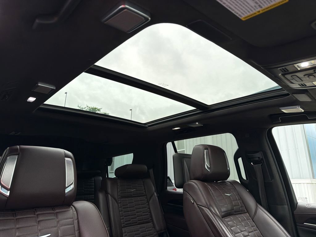 Used 2021 Cadillac Escalade Sport Platinum AWD/4WD image 15