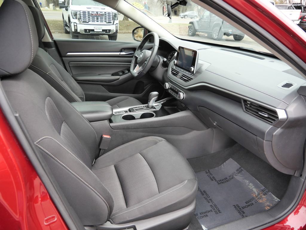 Used 2021 Nissan Altima 2.5 SV w/ SV Premium Package FWD image 17