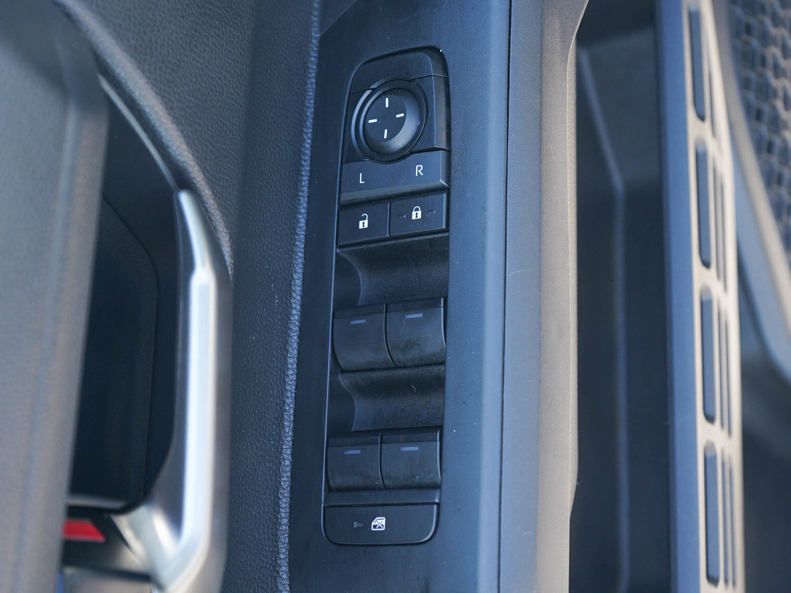 Used 2024 Toyota Tacoma TRD Off-Road AWD/4WD image 19