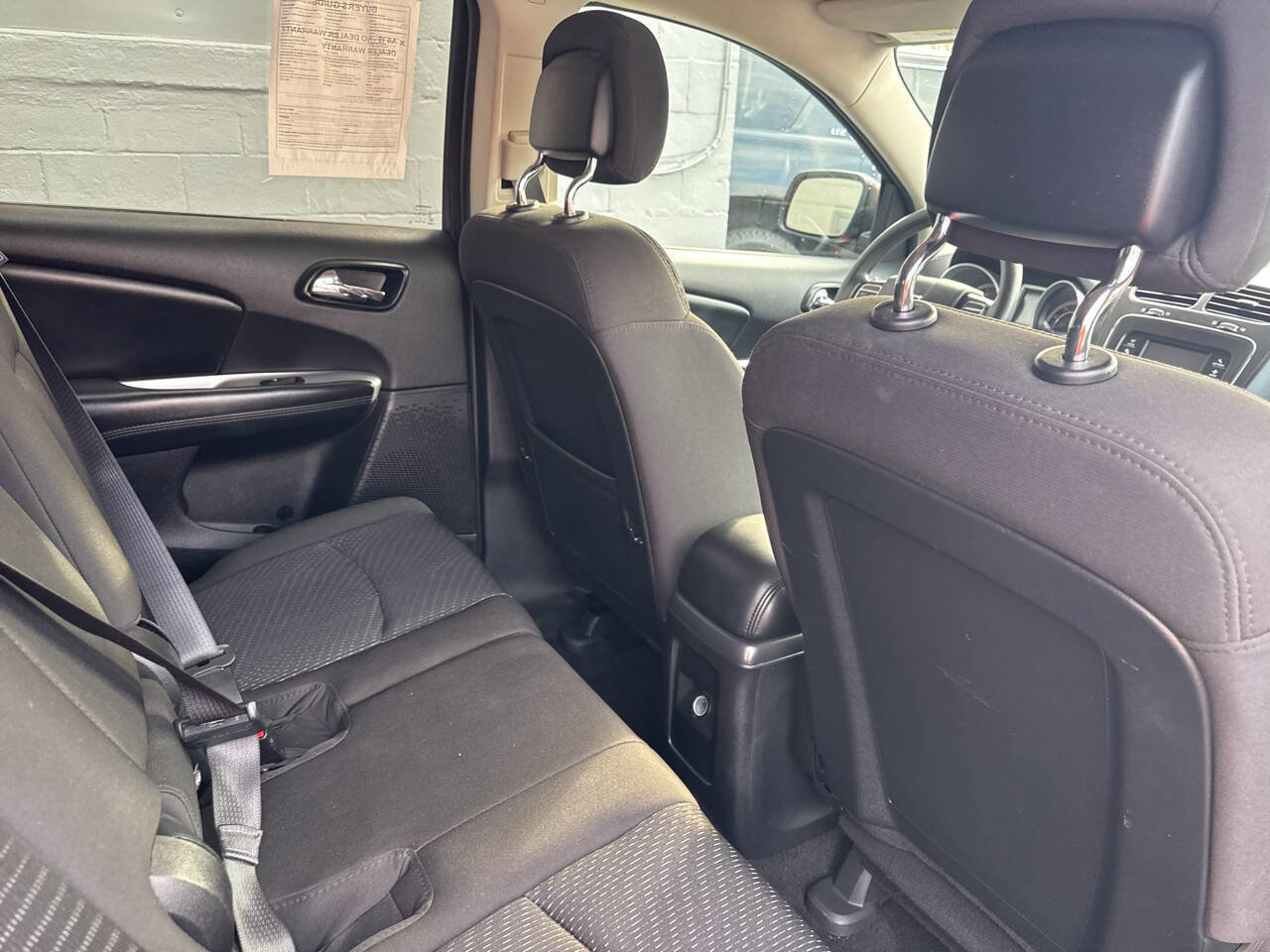 Used 2017 Dodge Journey SXT w/ Comfort/Convenience Group image 25