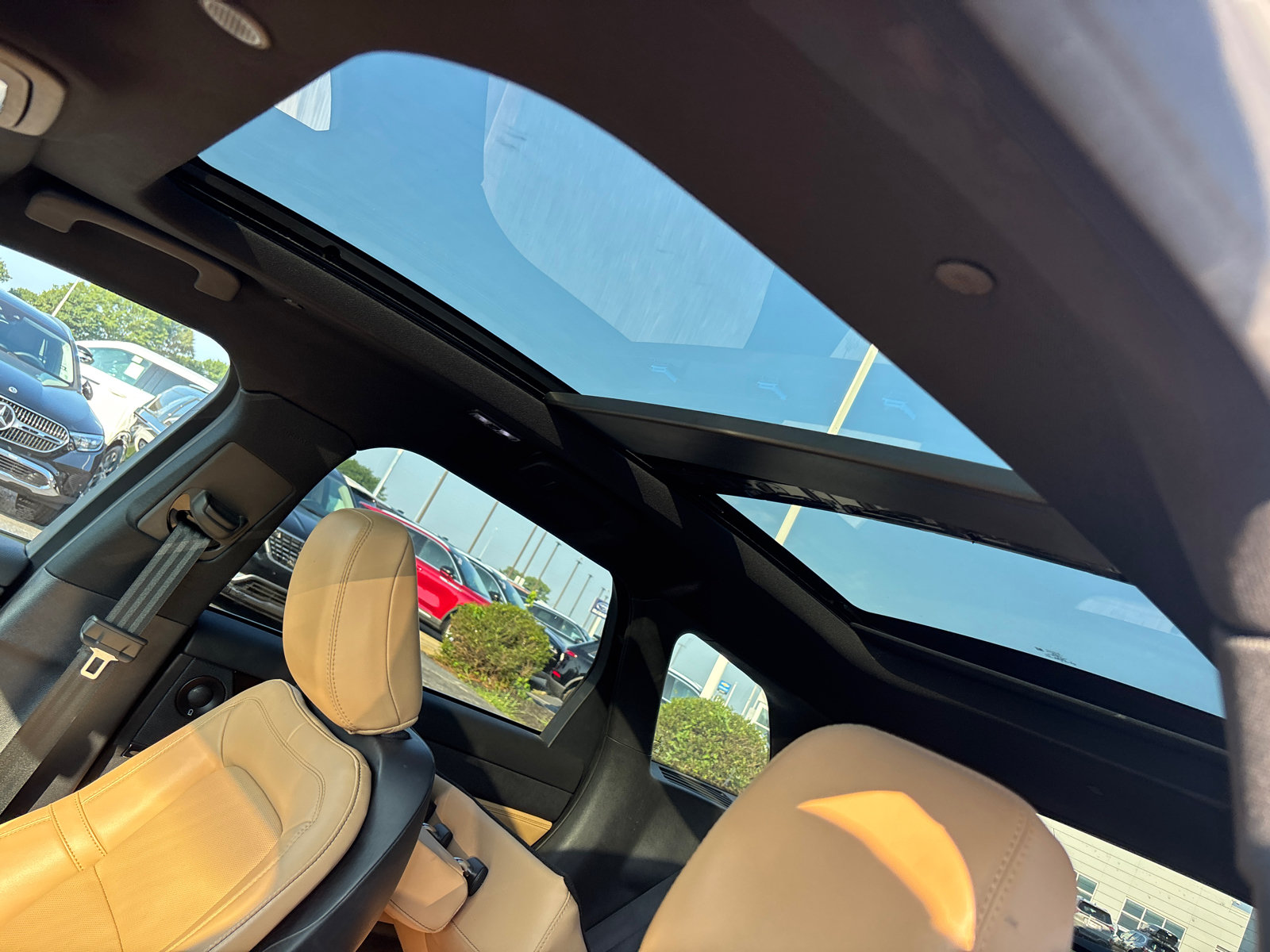 Certified 2022 Lincoln Corsair Reserve w/ Luxury Package AWD/4WD image 25