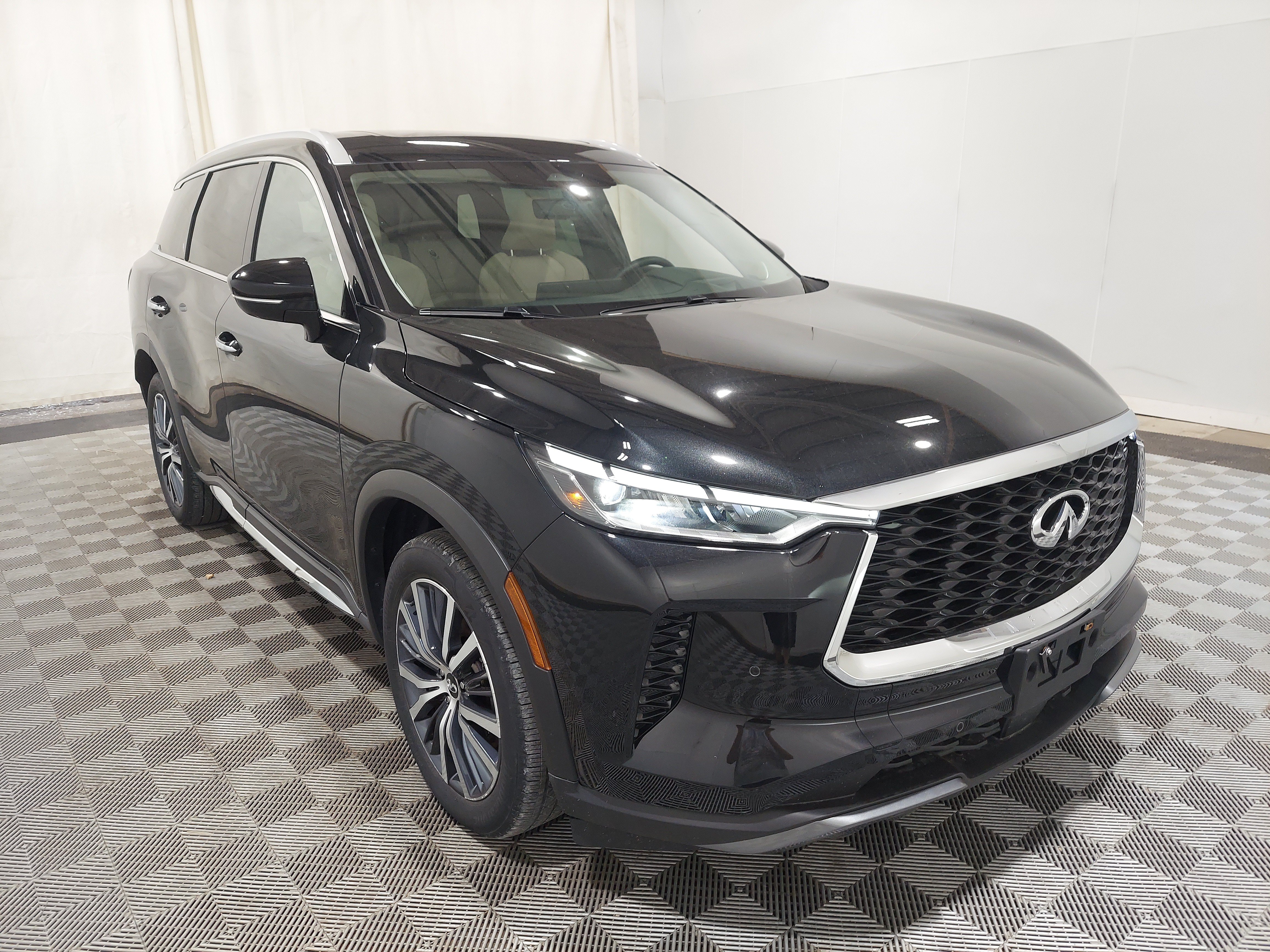 Used 2024 INFINITI QX60 Sensory AWD/4WD image 4