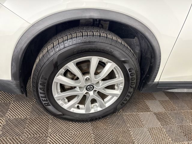 Used 2019 Nissan Rogue SV image 32