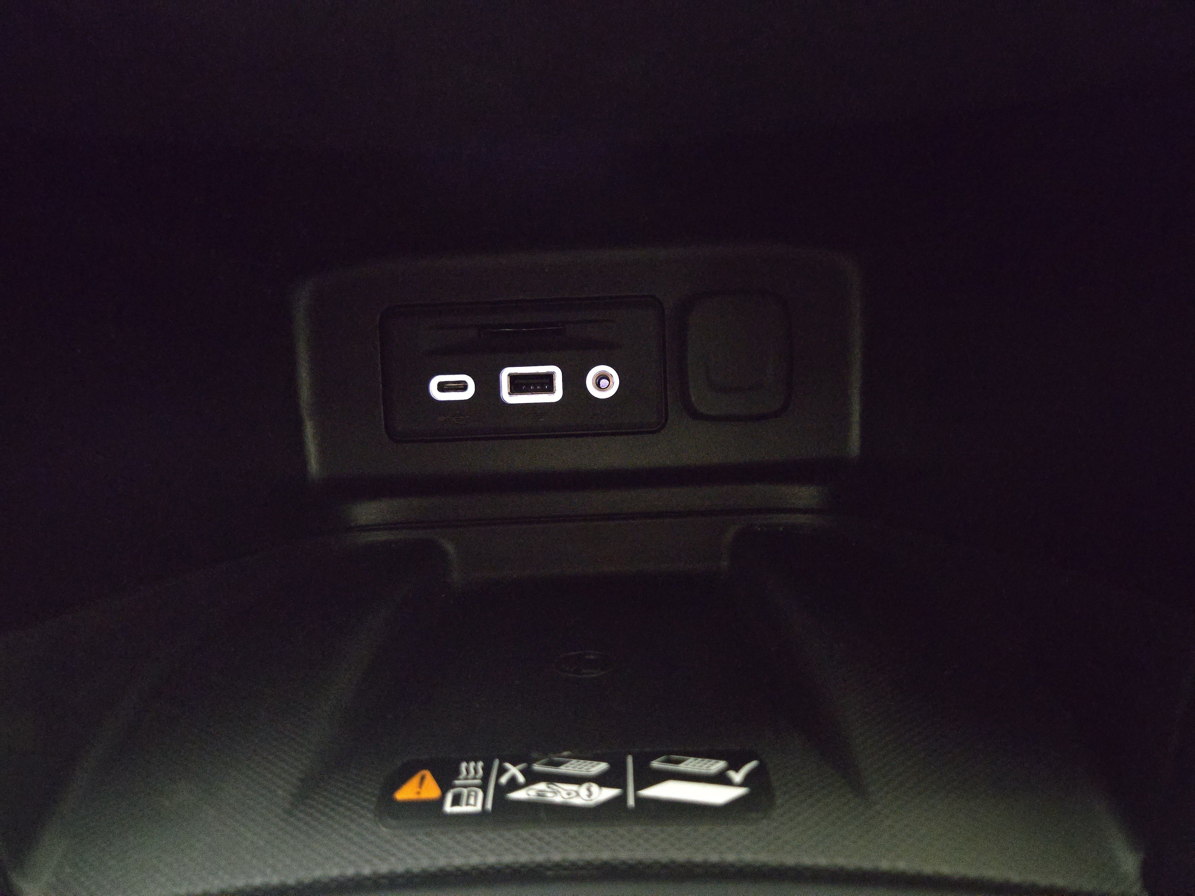 Certified 2020 Chevrolet Equinox Premier w/ Premier Redline Edition AWD/4WD image 27