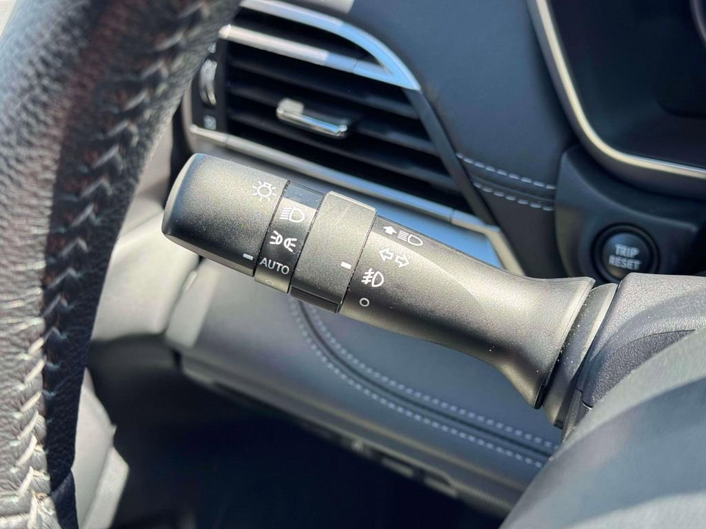 Used 2022 Subaru Outback Limited image 24