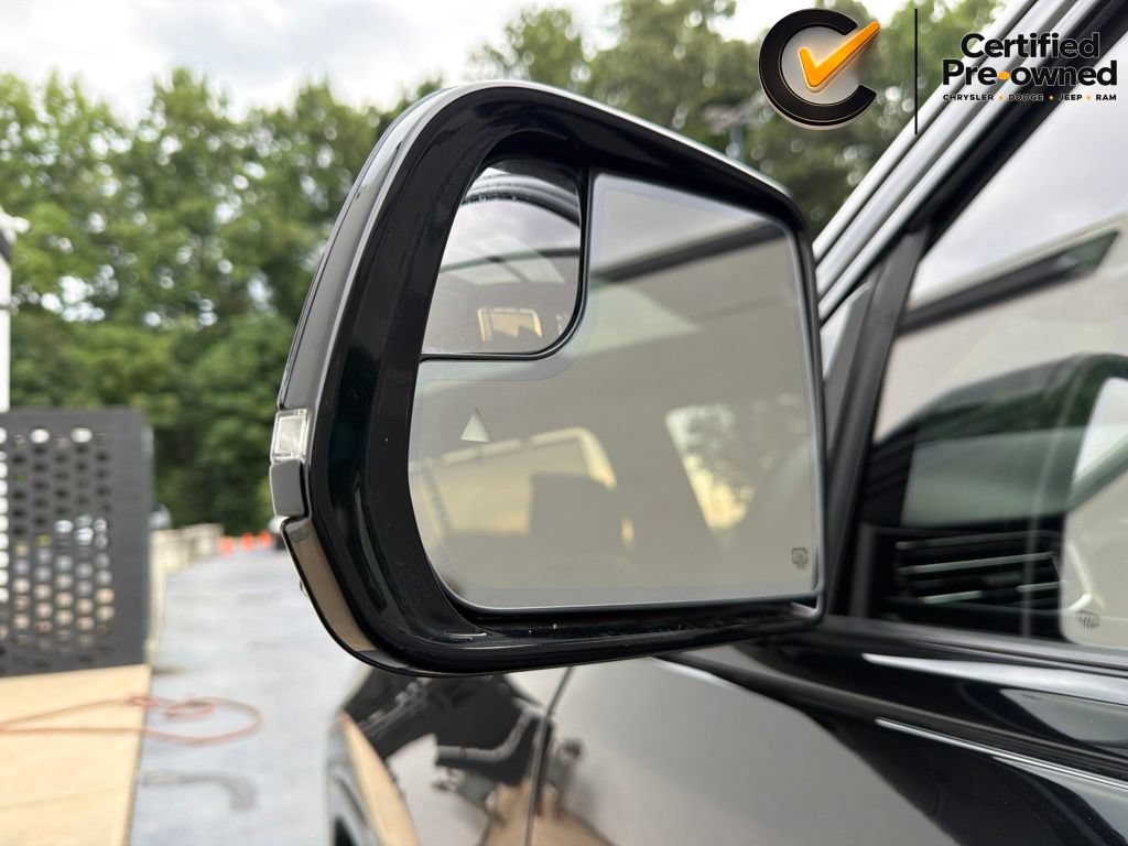 Certified 2023 Jeep Grand Wagoneer Series II AWD/4WD image 15