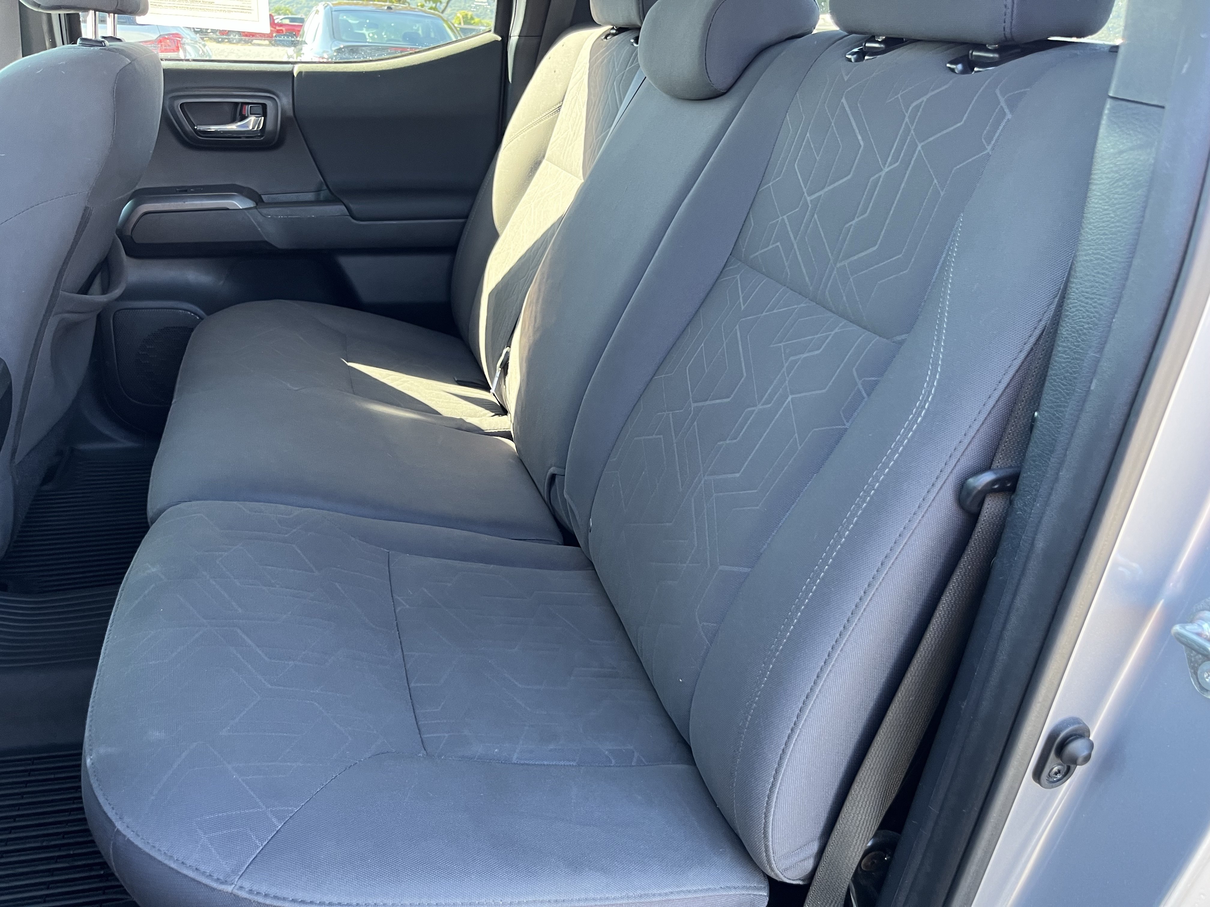 Used 2019 Toyota Tacoma TRD Off-Road AWD/4WD image 12