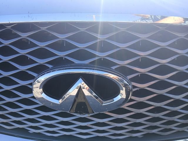 Used 2021 INFINITI QX80 Luxe w/ Cargo Package RWD image 2