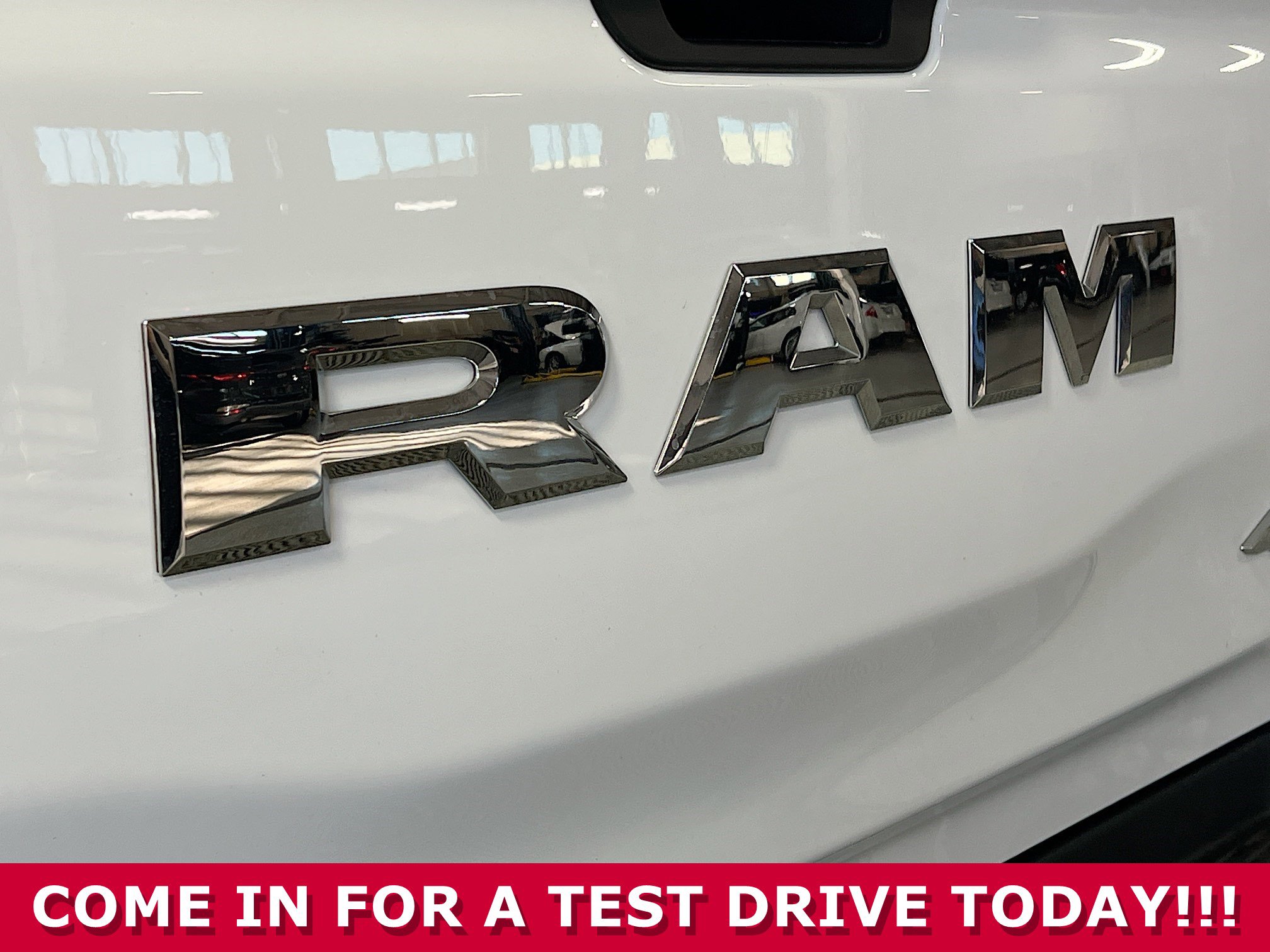 Used 2025 RAM 1500 Big Horn AWD/4WD image 32