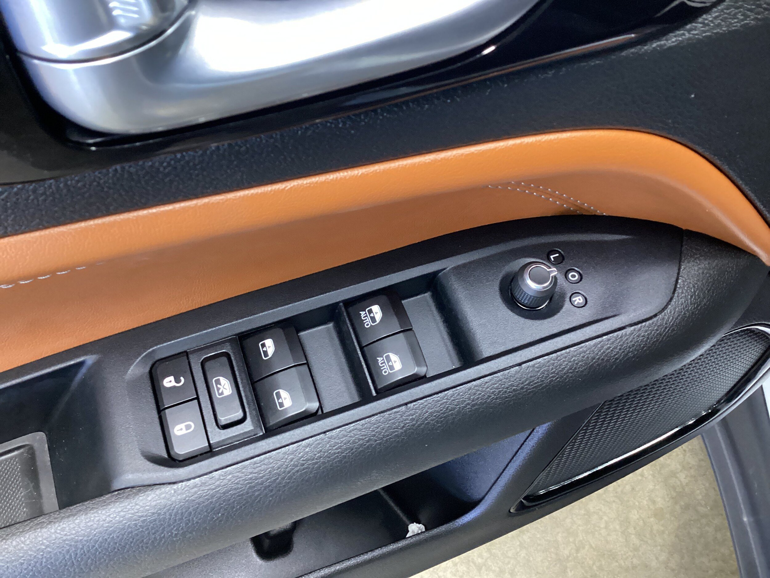 Used 2025 Jeep Compass Limited AWD/4WD image 13