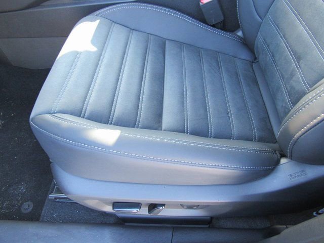 New 2025 Mitsubishi Outlander SE image 14