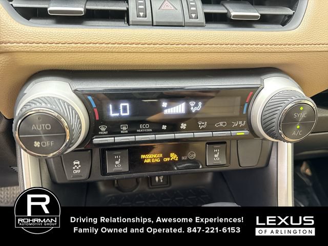 Used 2019 Toyota RAV4 XLE Premium w/ Cold Weather Package AWD/4WD image 9