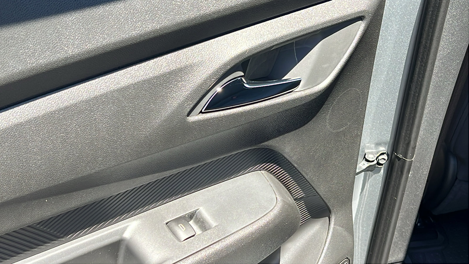 New 2027 Chevrolet Bolt LT w/ Comfort Package FWD image 12