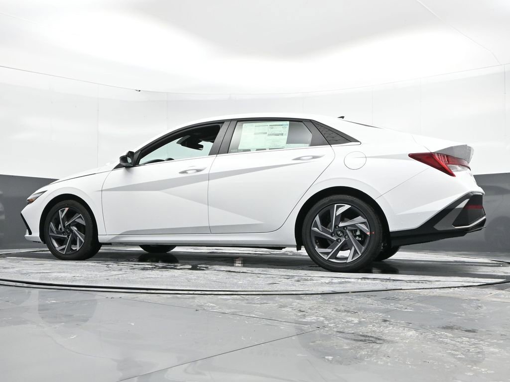 Used 2025 Hyundai Elantra Limited FWD image 53