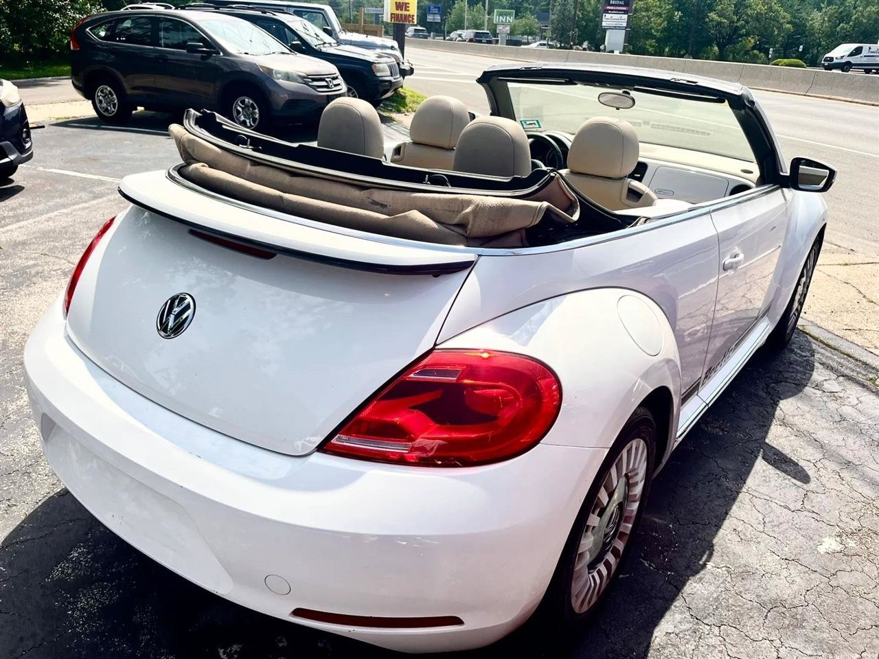 Used 2014 Volkswagen Beetle 2.5 FWD image 16