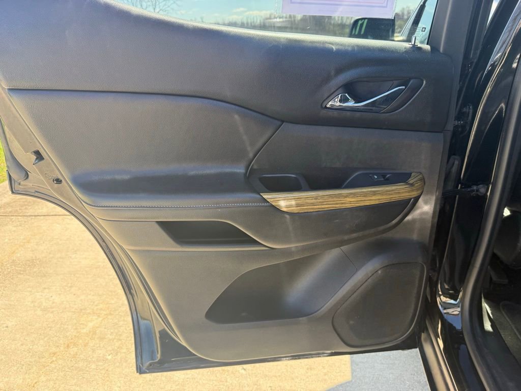 Used 2017 GMC Acadia Denali image 14