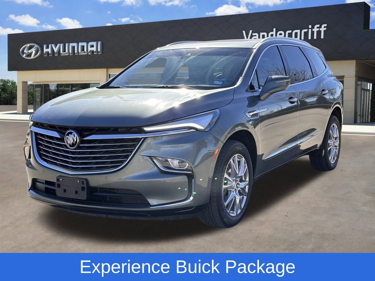 Used 2022 Buick Enclave Essence w/ Experience Buick Package image 4