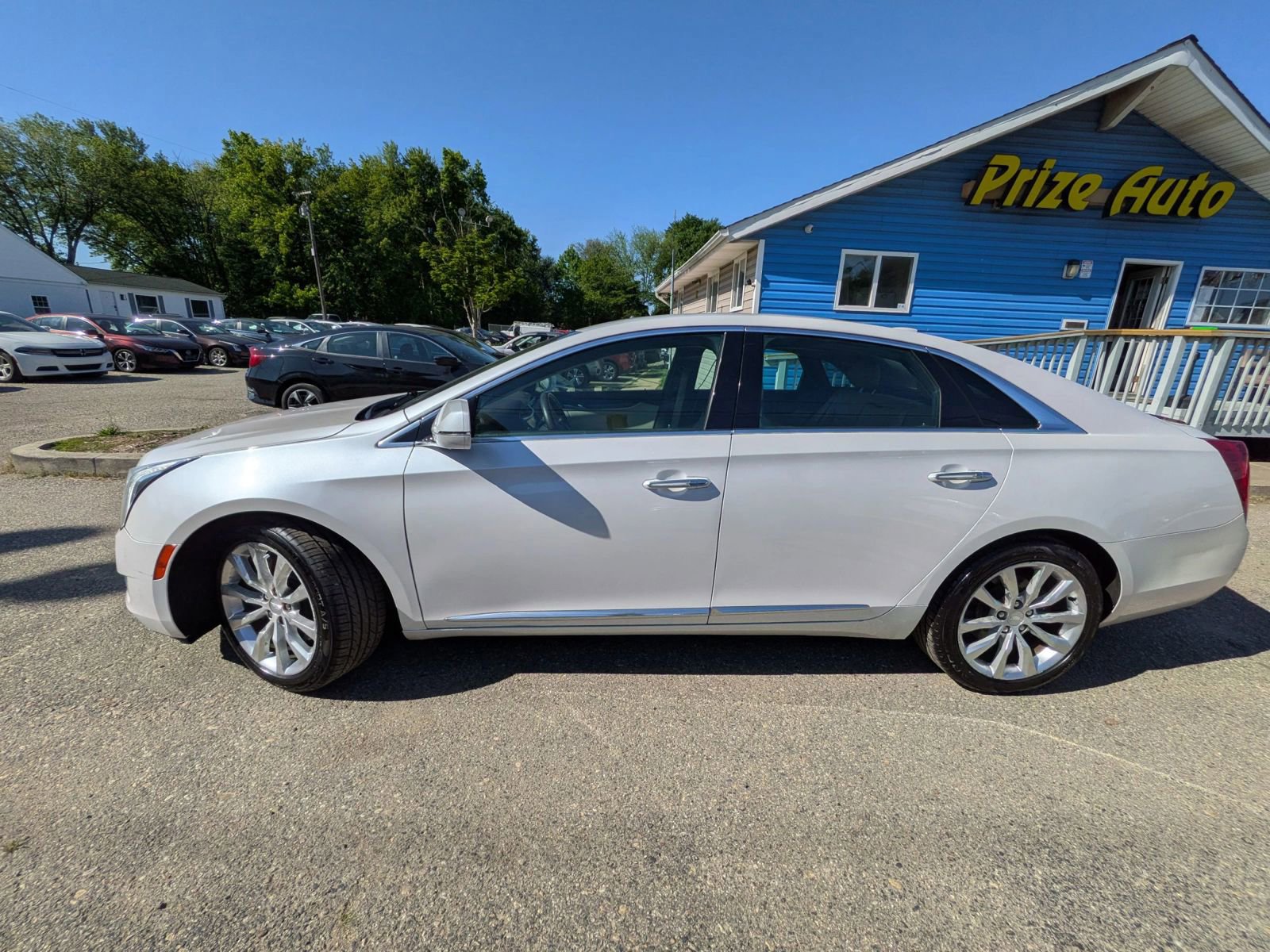 Used 2017 Cadillac XTS Luxury w/ Driver Awareness Package AWD/4WD image 3