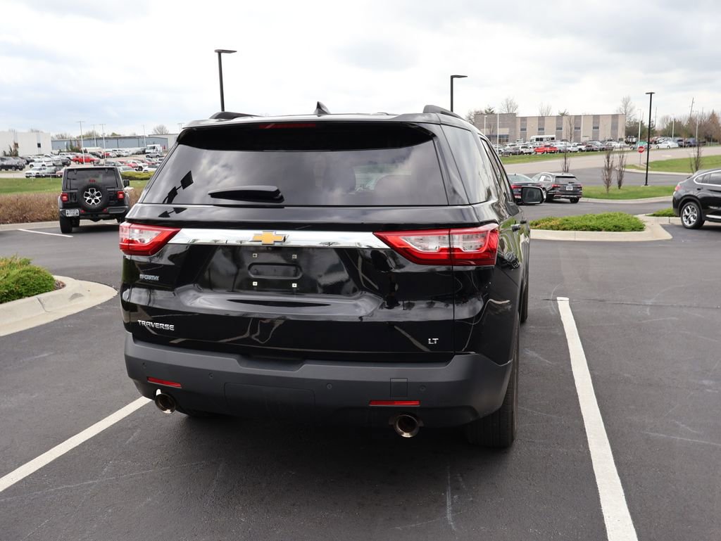 Used 2020 Chevrolet Traverse LT image 11