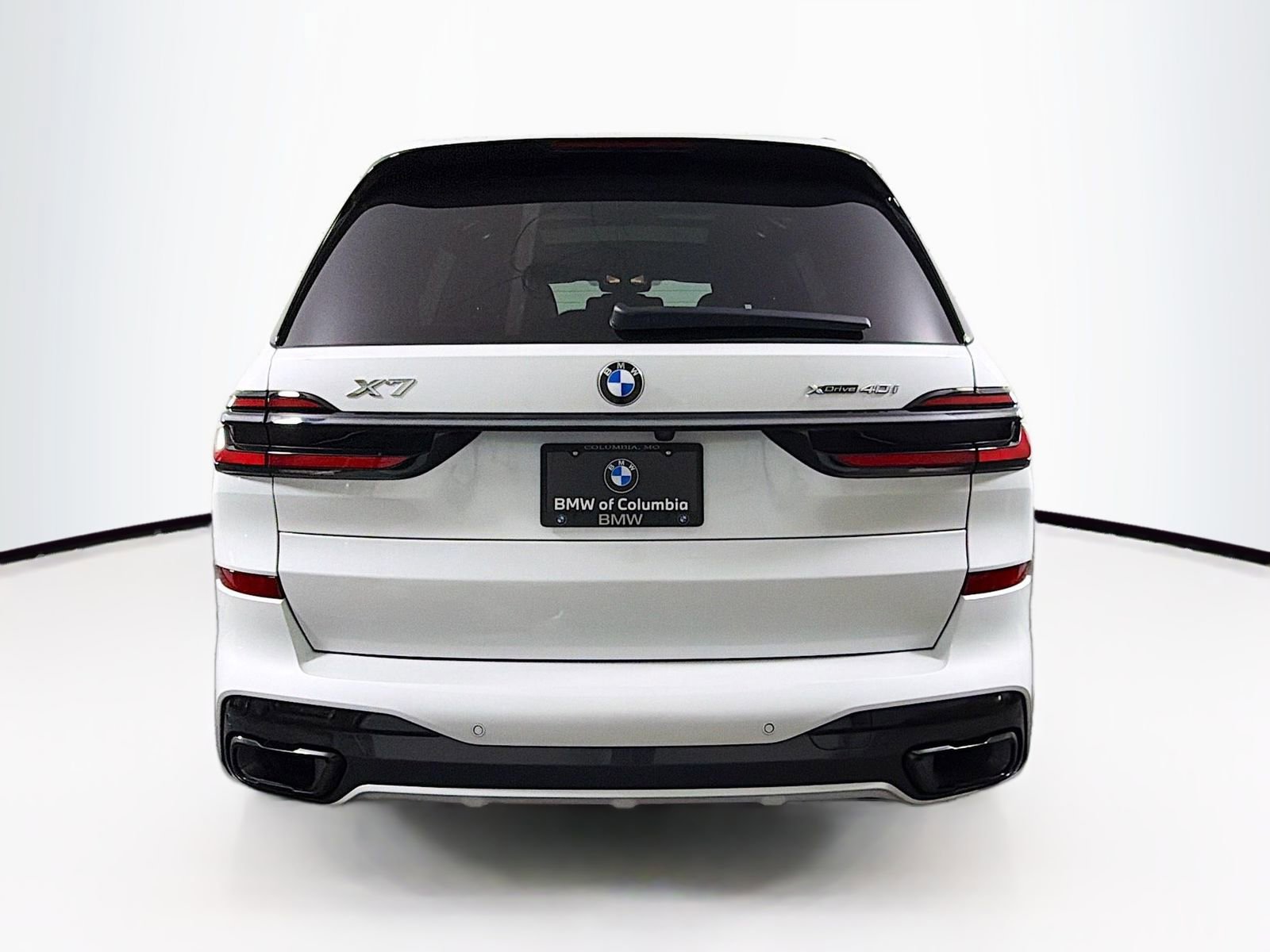 Used 2025 BMW X7 xDrive40i w/ Executive Package image 6