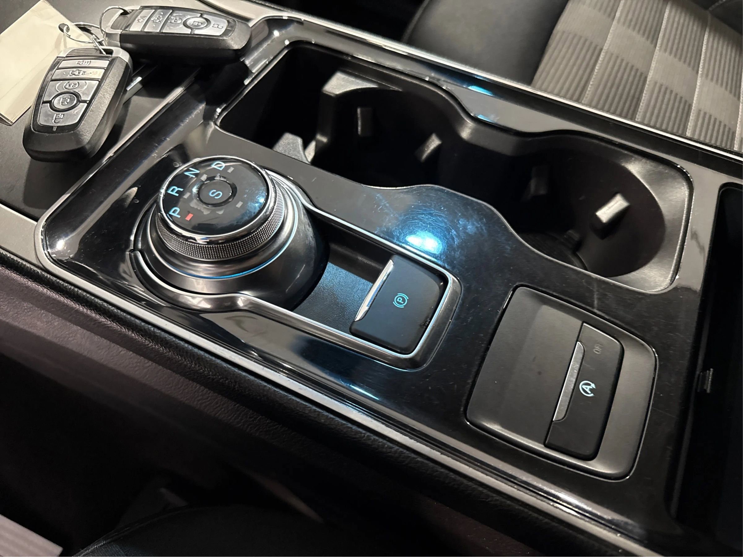 Used 2019 Ford Edge SEL w/ Cargo Accessory Package image 16