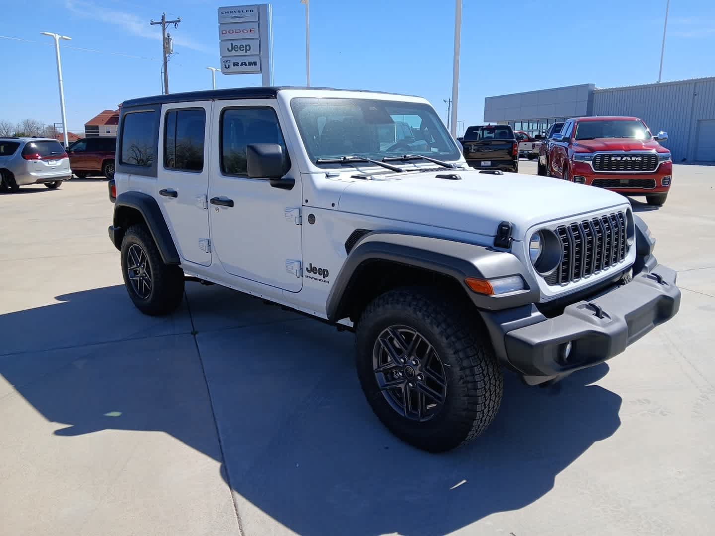 Used 2025 Jeep Wrangler Unlimited Sport AWD/4WD image 12