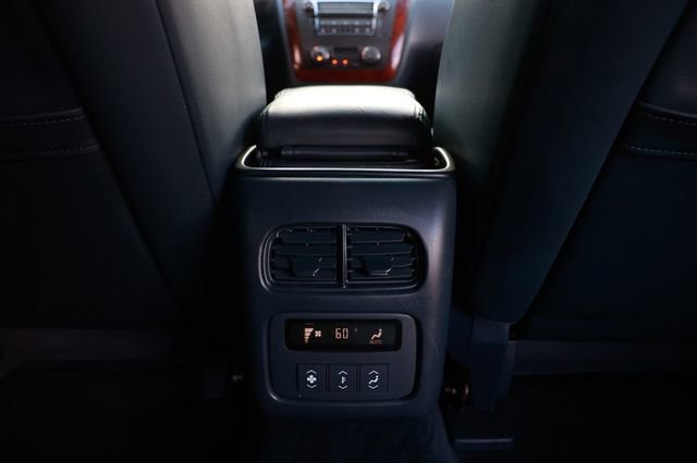 Used 2006 Cadillac DTS Limousine image 46