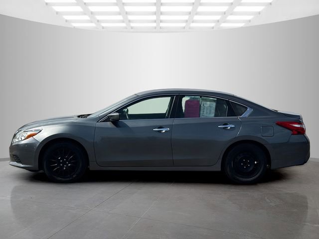 Used 2016 Nissan Altima 2.5 S w/ Power Driver Seat Package FWD image 4