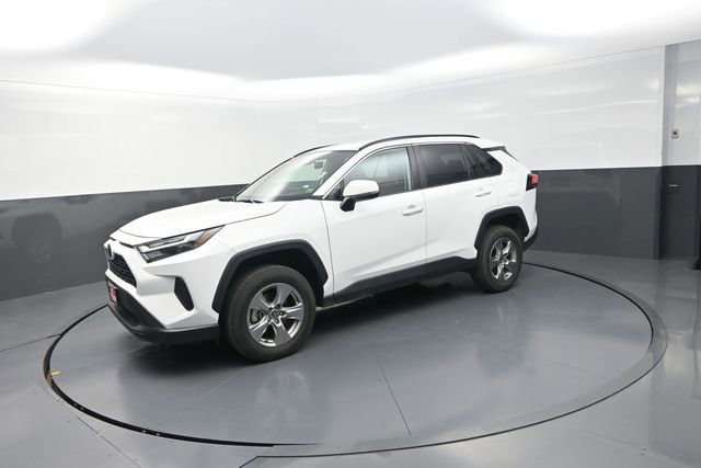 Used 2025 Toyota RAV4 XLE AWD/4WD image 34