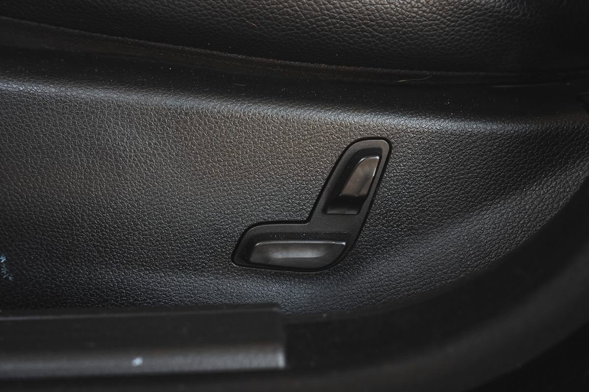 Used 2014 Mercedes-Benz C 250 Sport image 11