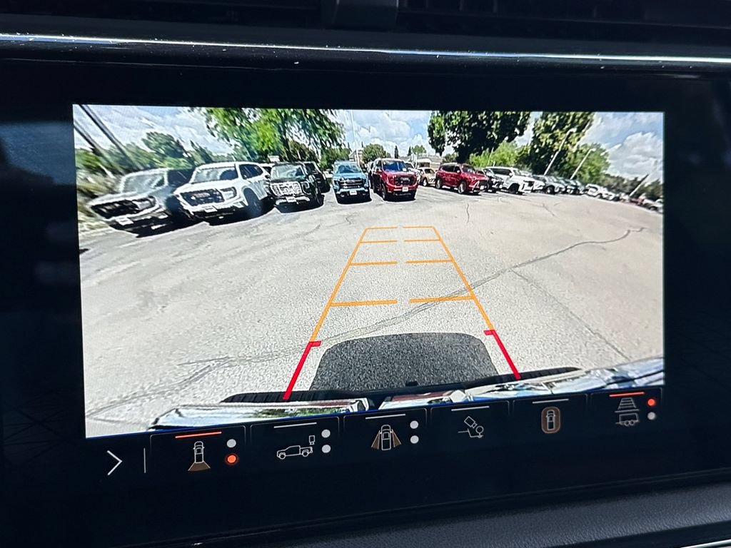Used 2025 GMC Sierra 1500 AT4 w/ Technology Package AWD/4WD image 21