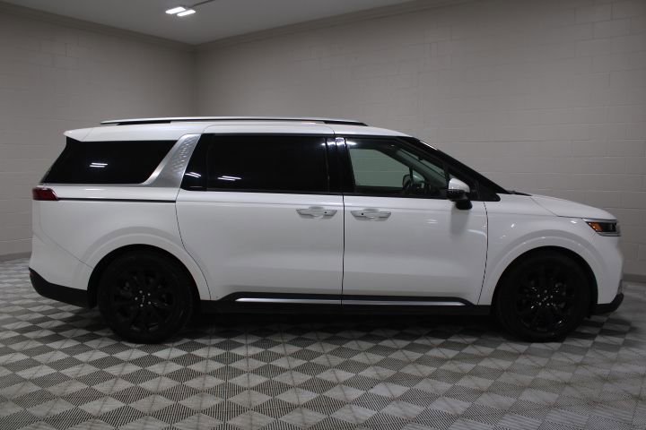 Used 2022 Kia Carnival SX image 12