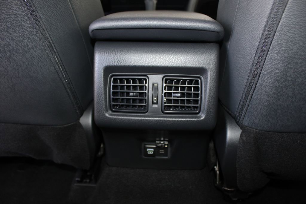 Used 2025 Toyota Camry SE FWD image 50