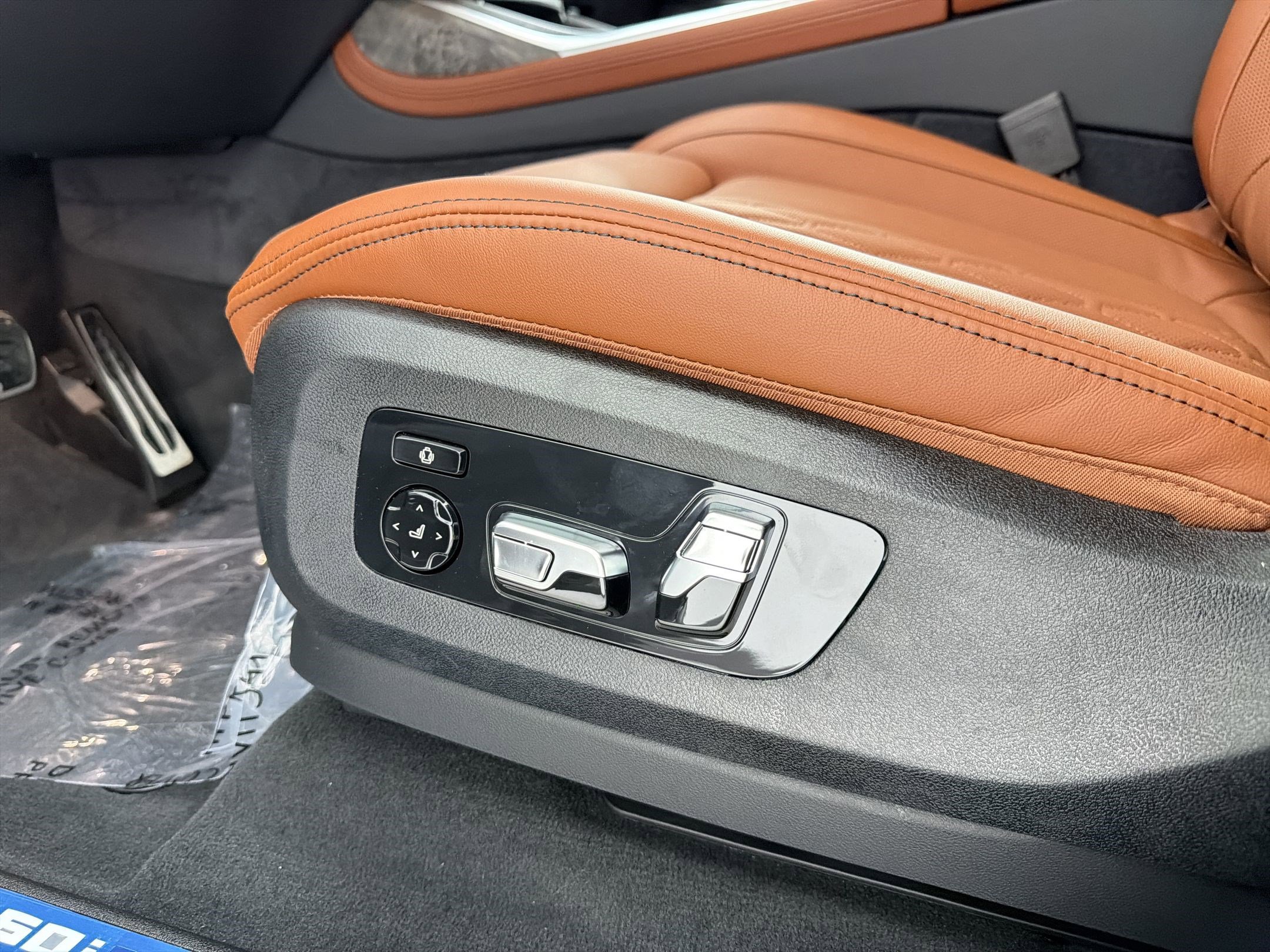 New 2027 BMW X7 M60i w/ Executive Package AWD/4WD image 13