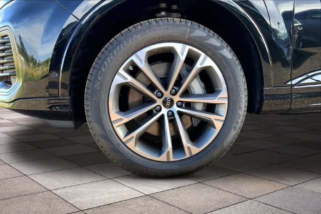 New 2026 Audi Q7 2.0T Premium AWD/4WD image 11