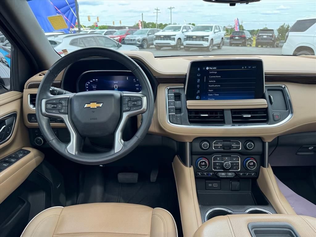Used 2023 Chevrolet Tahoe Premier w/ Premium Package 2 AWD/4WD image 15