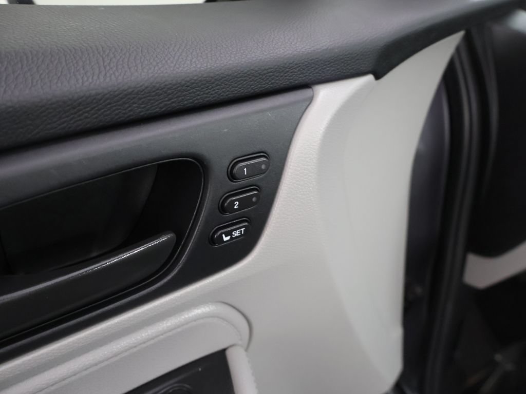 Used 2024 Honda Odyssey EX-L image 38