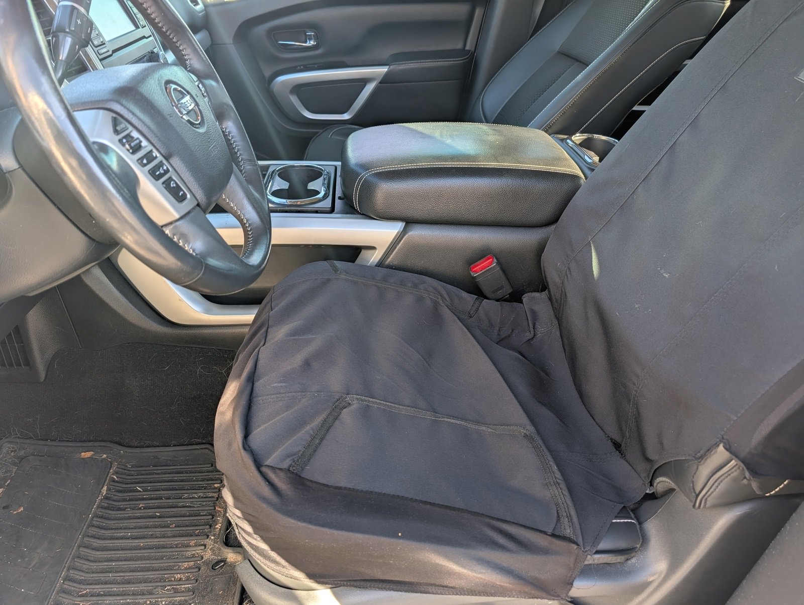 Used 2018 Nissan Titan PRO-4X w/ Pro-4x Utility Package image 3