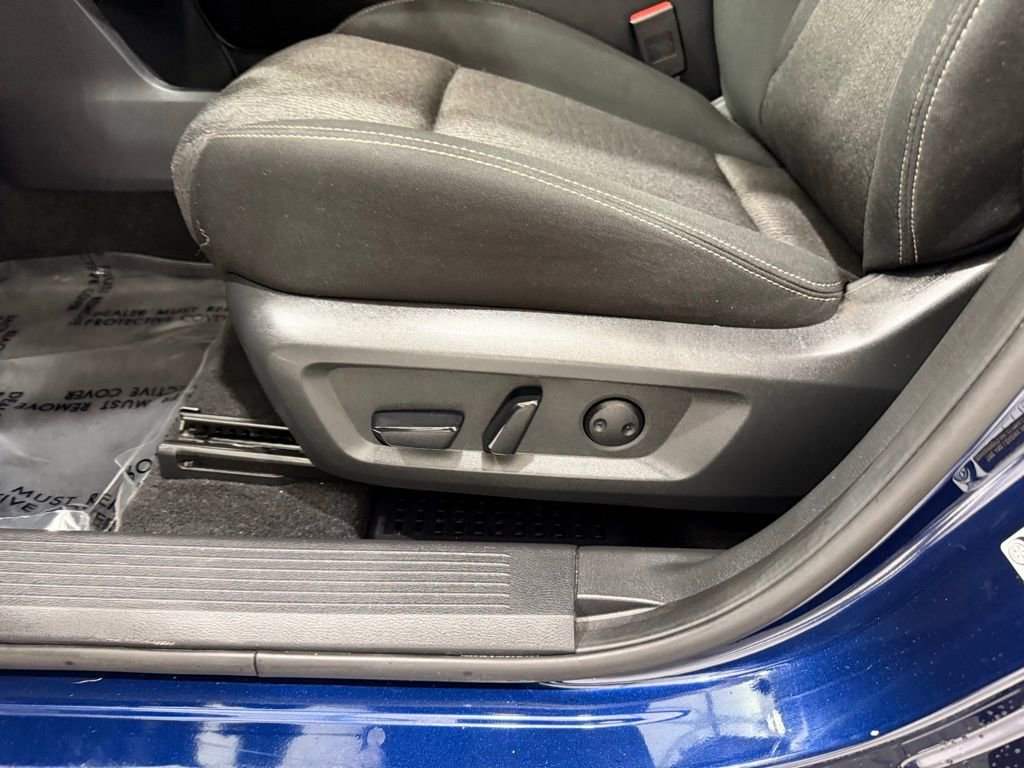 Used 2024 Nissan Rogue SV image 13