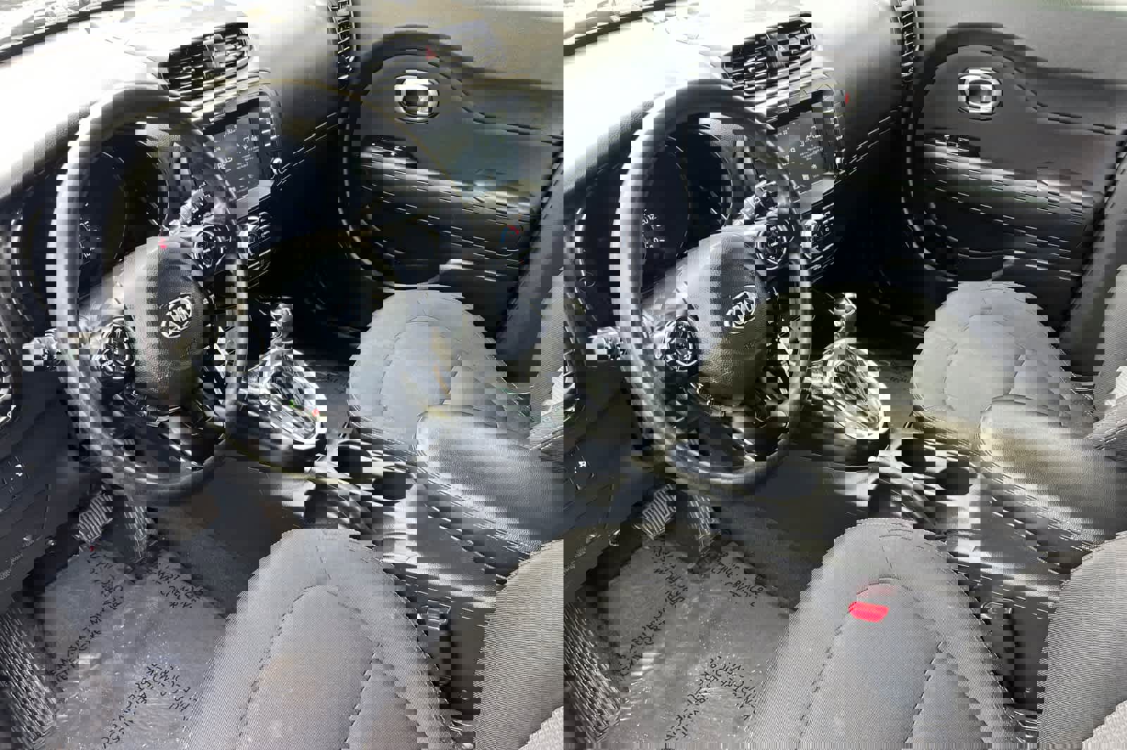 Used 2018 Kia Soul + image 11