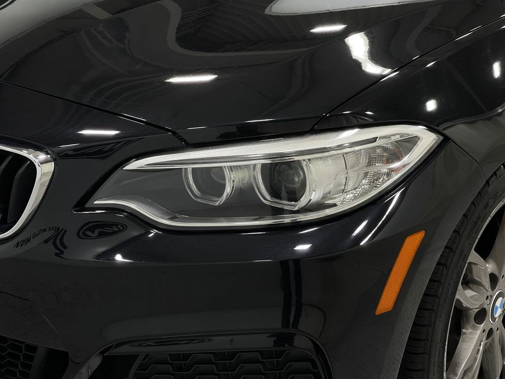 Used 2016 BMW M235i Convertible image 31