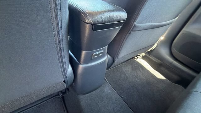 Used 2020 Nissan Versa SR FWD image 17