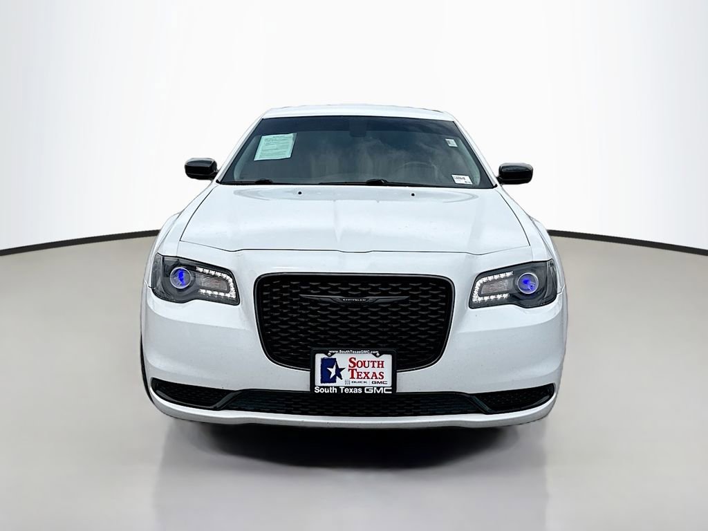 Used 2021 Chrysler 300 Touring w/ Sport Appearance Package RWD image 2
