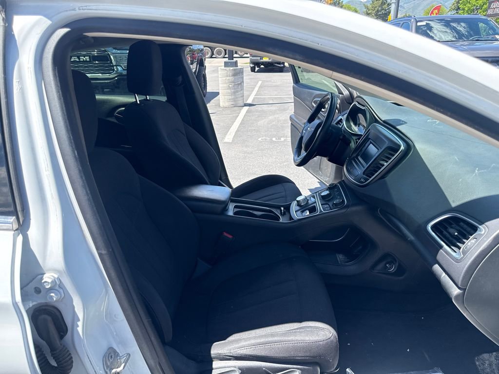 Used 2015 Chrysler 200 Limited w/ Convenience Group FWD image 12