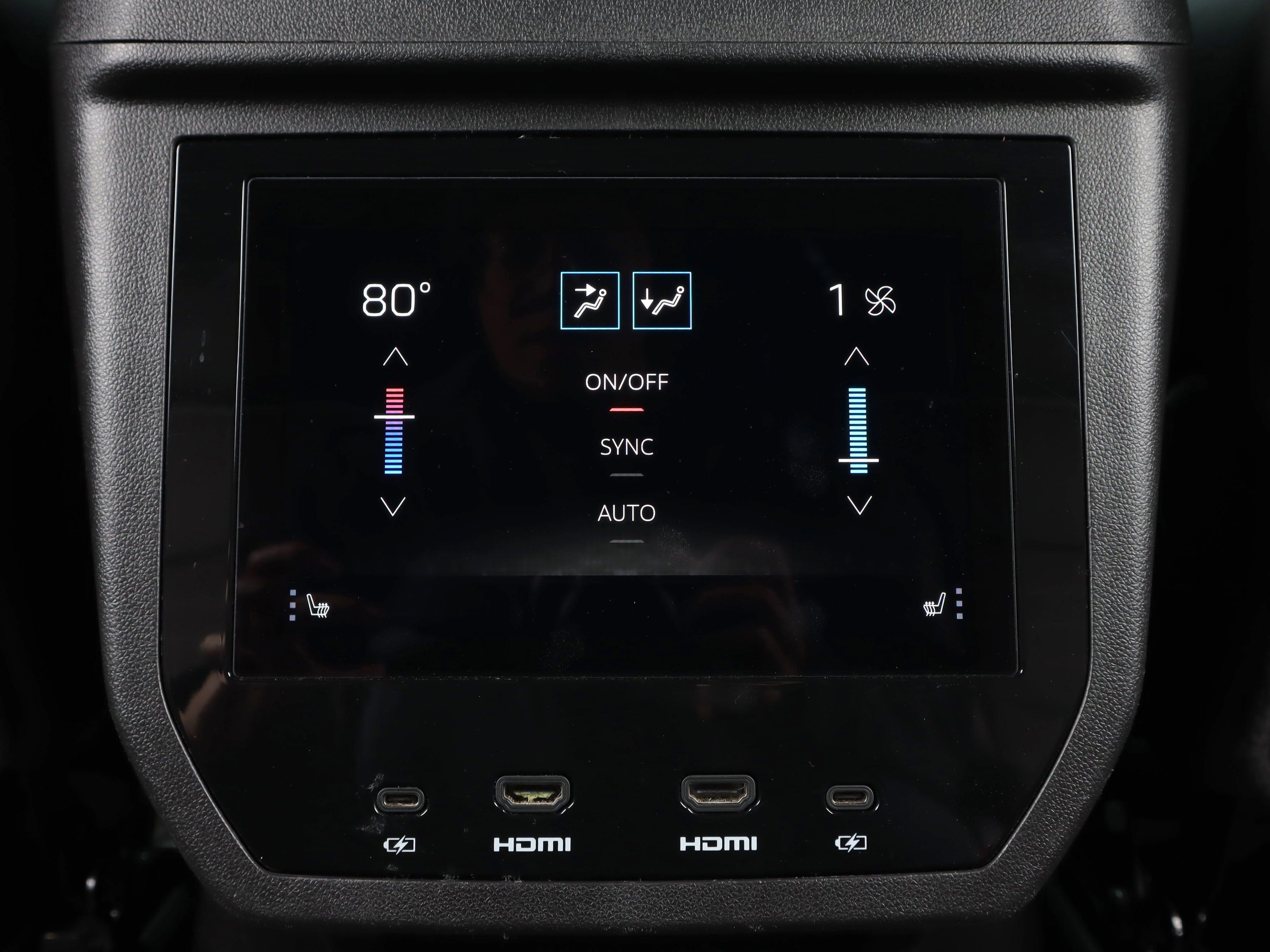 Used 2025 GMC Yukon XL Denali Ultimate image 18