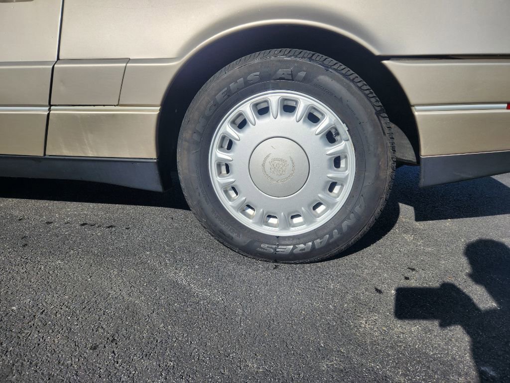 Used 1993 Cadillac Allante image 33