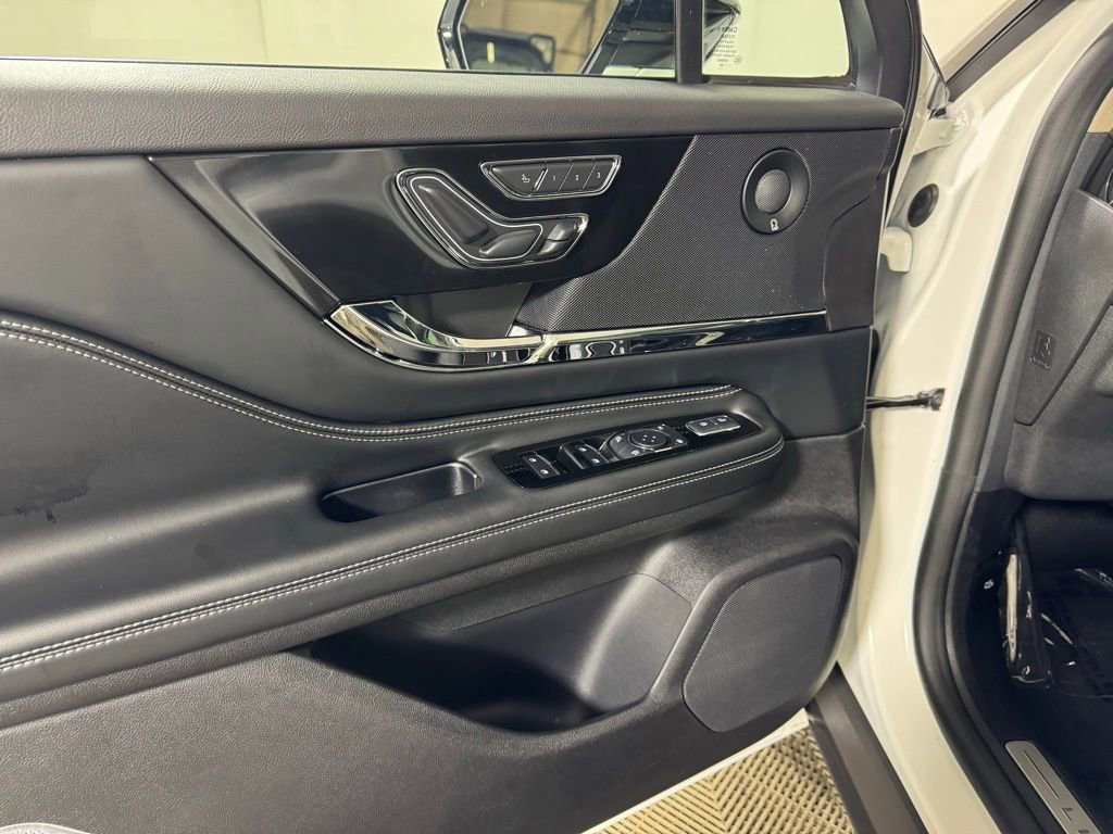 New 2025 Lincoln Corsair Grand Touring w/ Equipment Group 302A image 17